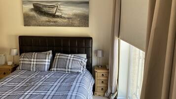 Basic Apartment, Ensuite, River View (75 Skipper Way) | 1 bedroom
