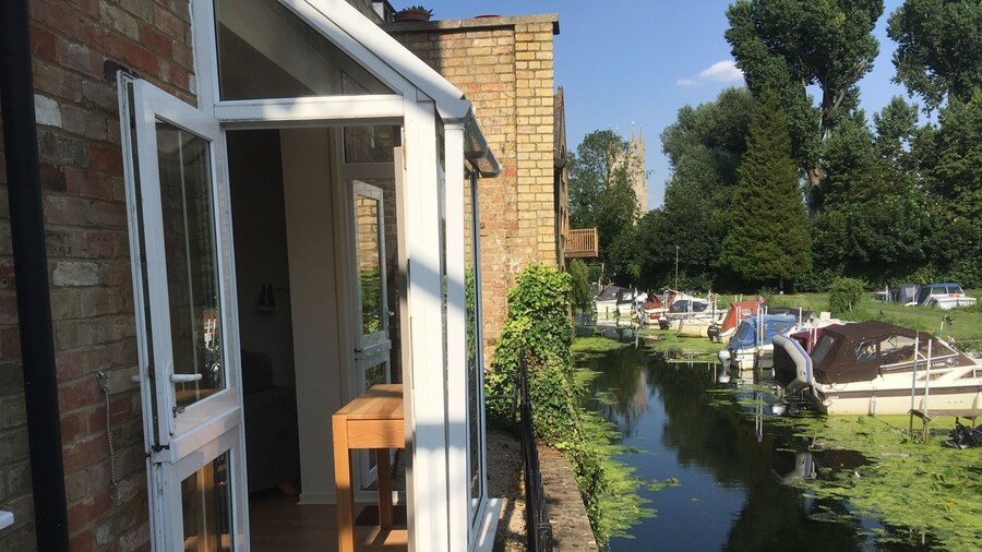 Whitehouse Guest House