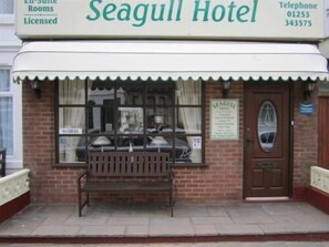 Exterior - The Seagull Hotel (Blackpool)