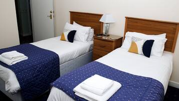 Camera con 2 letti singoli, bagno in camera