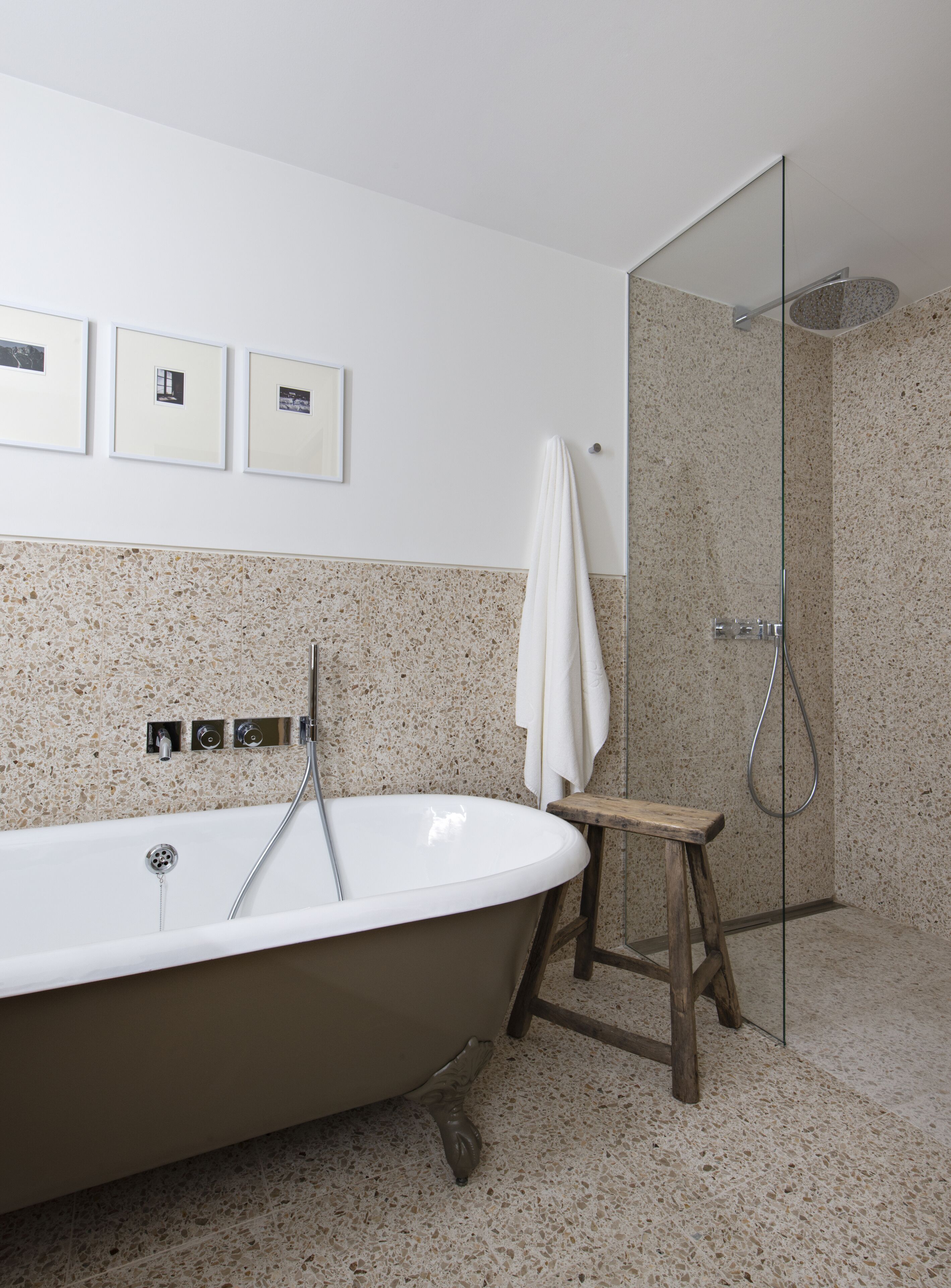 suite, balcony, lake view | bathroom | free toiletries, hair dryer, bathrobes, towels