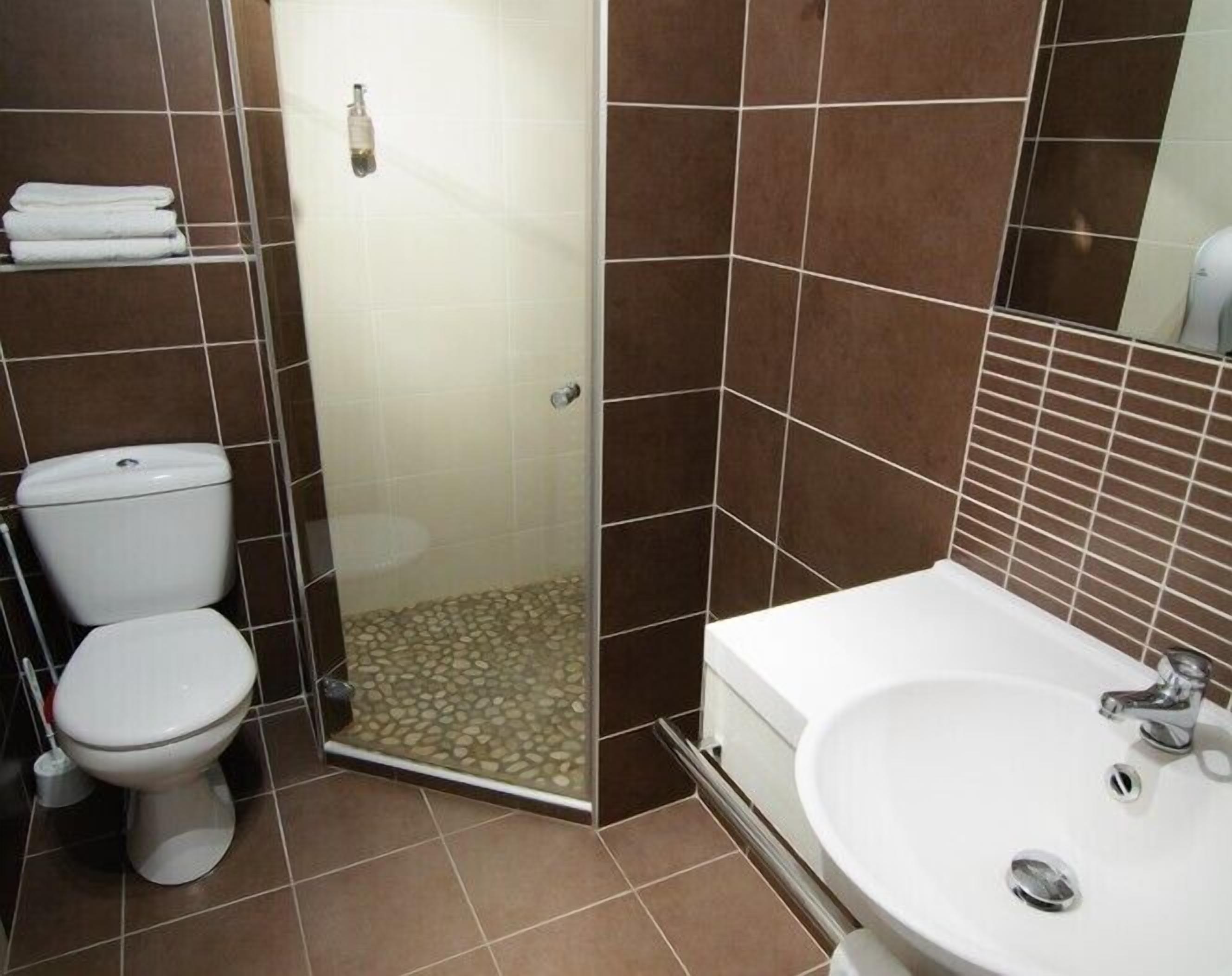 free toiletries, hair dryer, towels