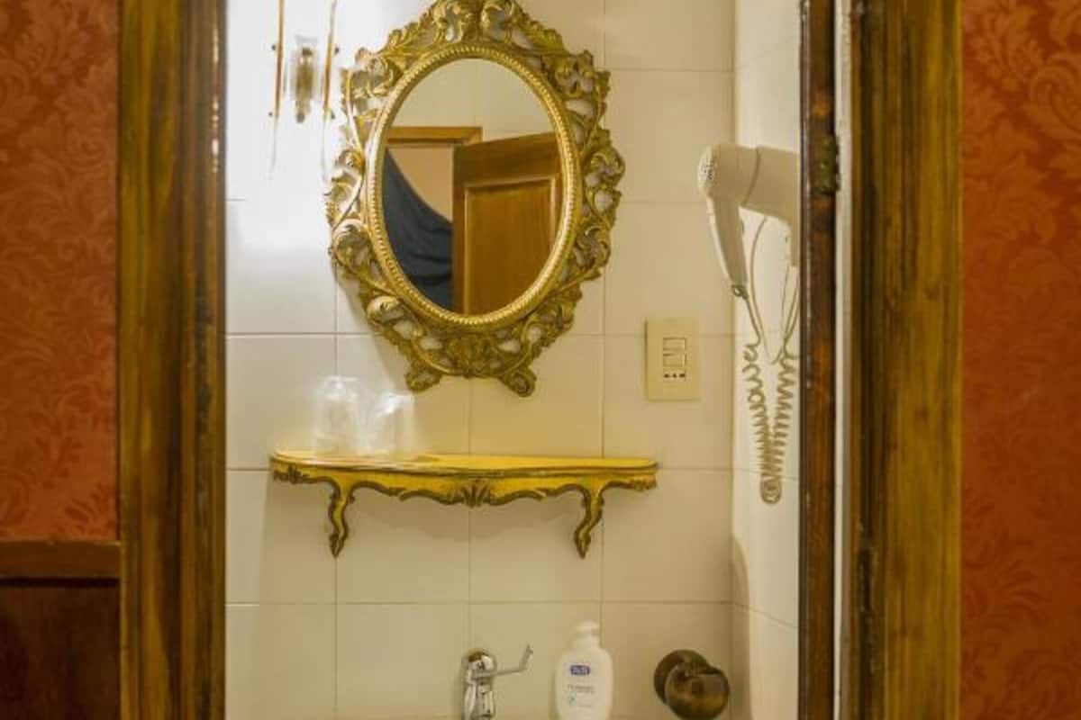 Bathroom | Hair dryer, bidet, towels