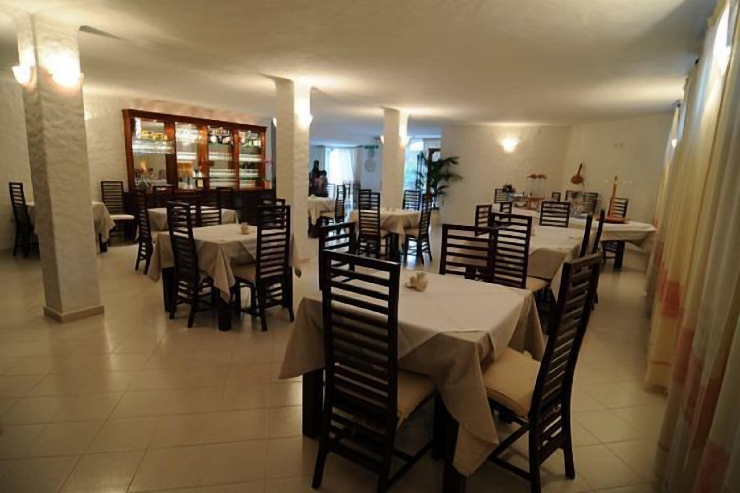 daily buffet breakfast (eur 5.00 per person)