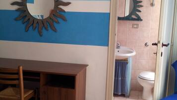 Standard Double Room, Private Bathroom | Bathroom | Shower, free toiletries, hair dryer