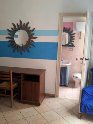 Standard Double Room, Private Bathroom | Bathroom | Shower, free toiletries, hair dryer