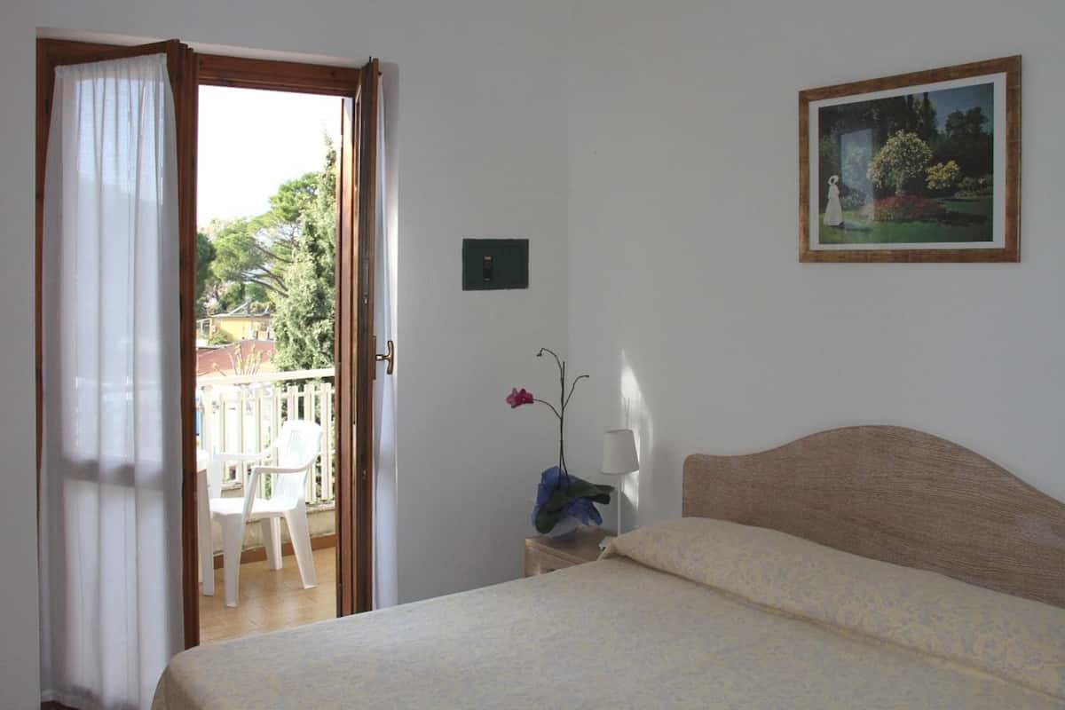 Bureau, Wi-Fi gratuit, draps fournis