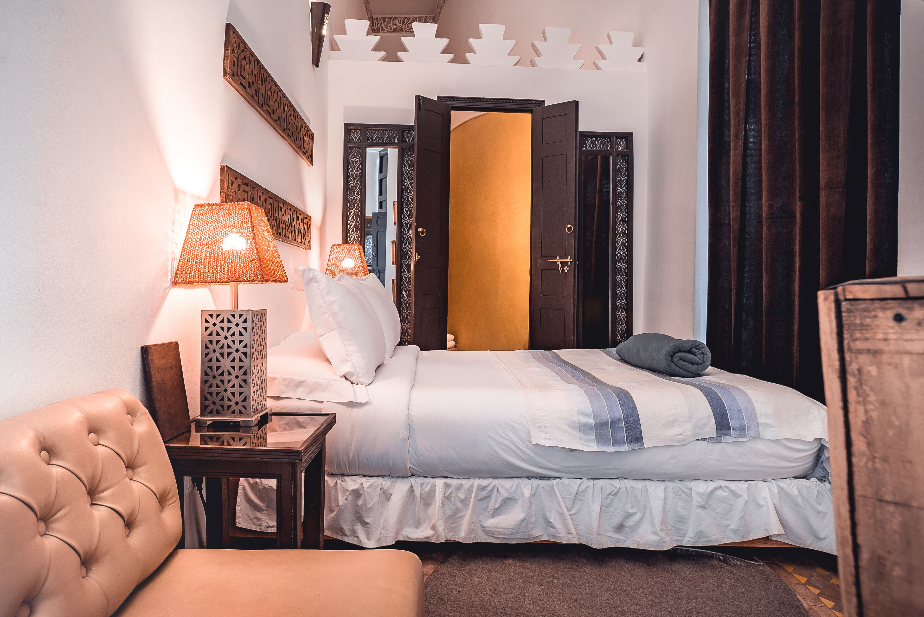 Premium bedding, in-room safe, blackout drapes, soundproofing