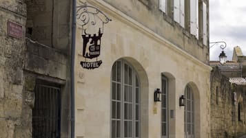 Fachada da propriedade