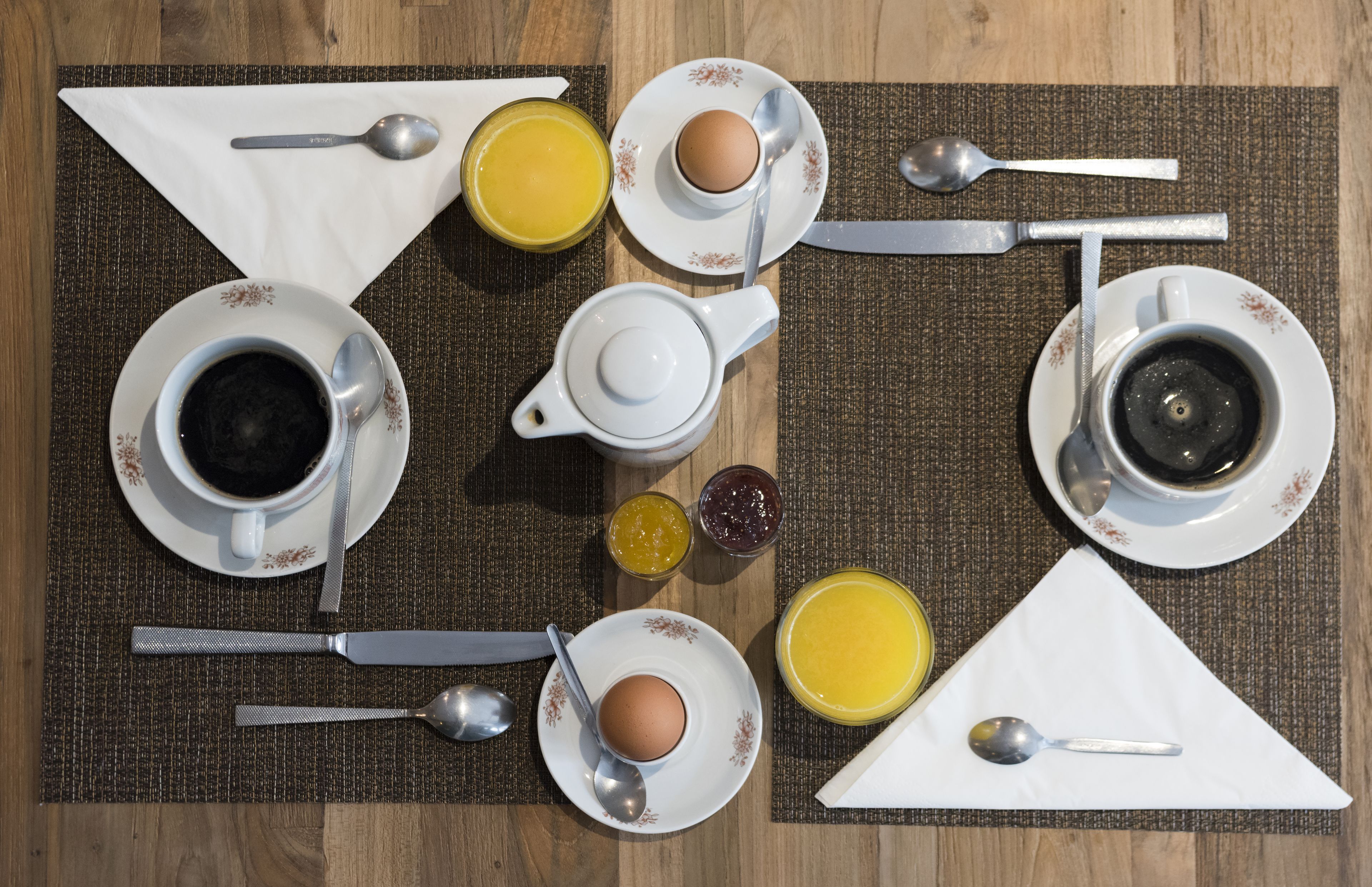 daily continental breakfast (eur 15 per person)
