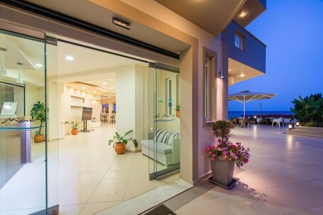 Al Mare Hotel - view 3