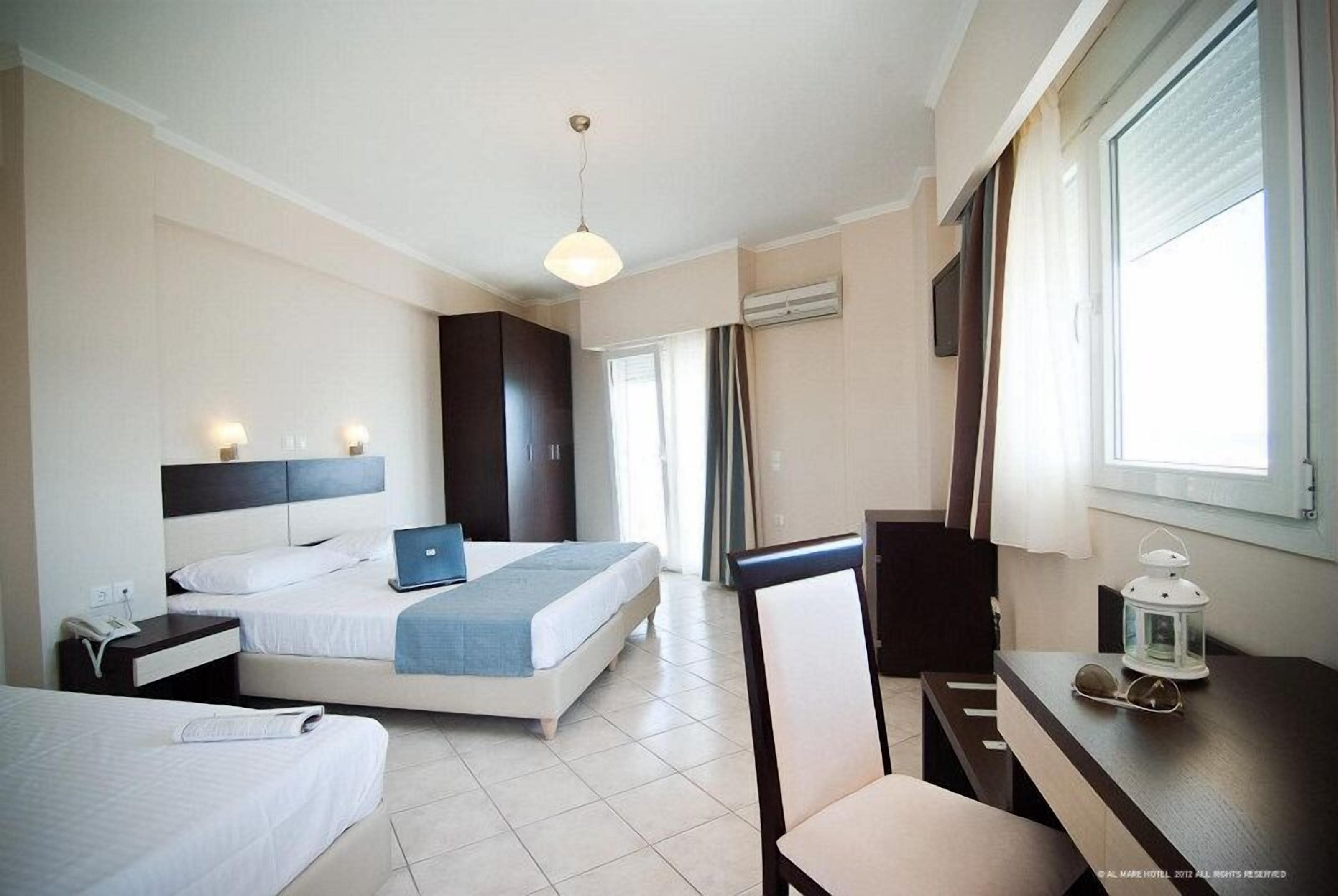 deluxe double room, sea view | 1 bedroom, select comfort beds, in-room safe, blackout curtains
