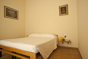 Double or Twin Room | In-room safe, desk, blackout drapes, soundproofing