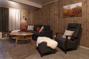 Apartment, 2 Bedrooms, Sauna | Living area