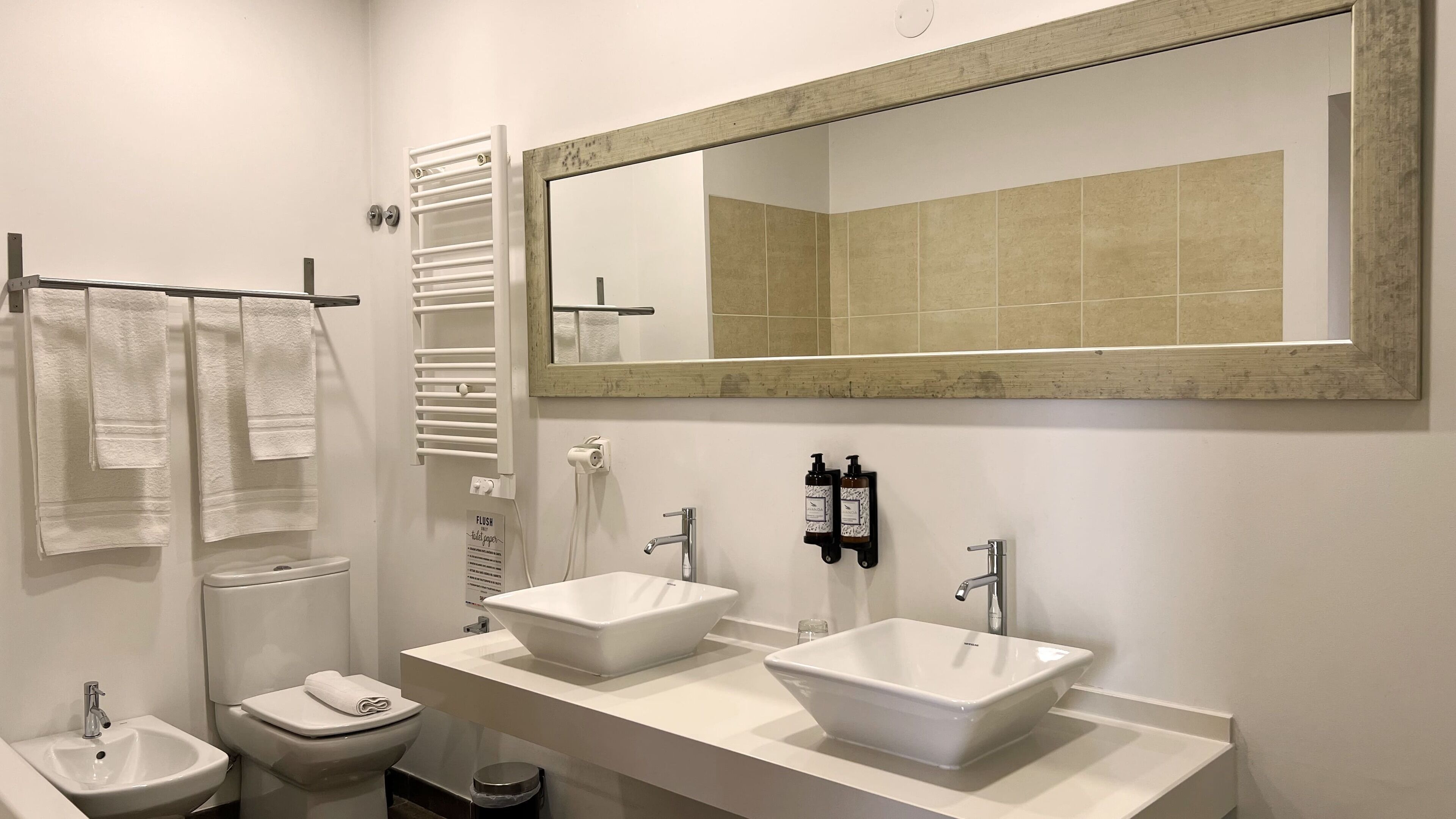 Foto - Casa do Bairro by Shiadu