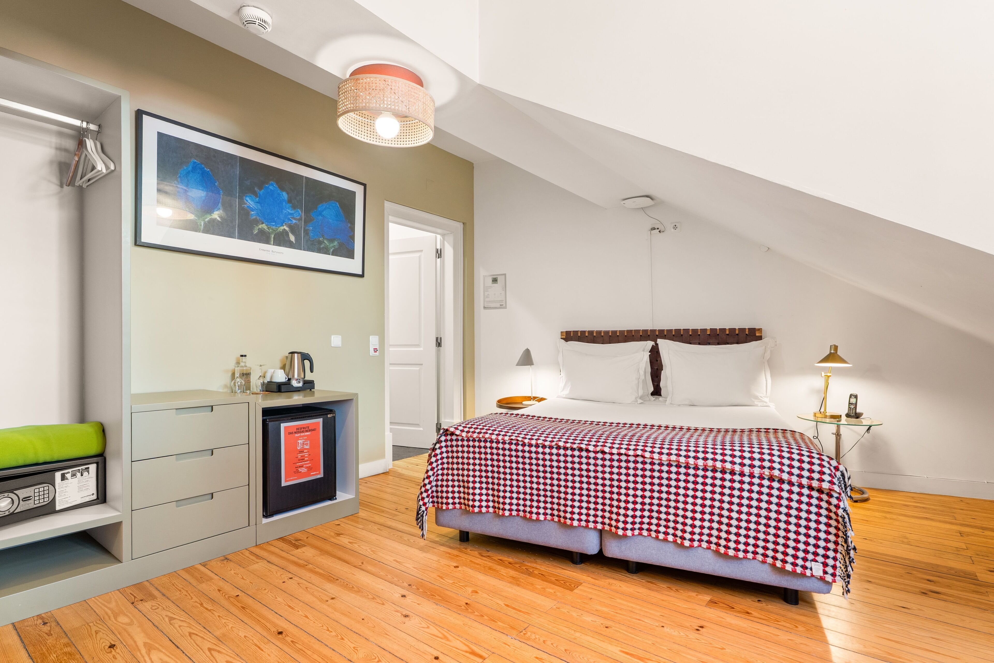 Photo - Casa do Bairro by Shiadu