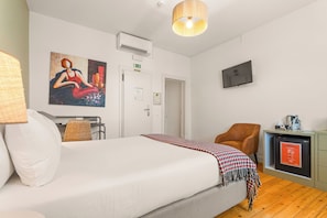 Family Quadruple Room | 1 bedroom, hypo-allergenic bedding, in-room safe, blackout drapes