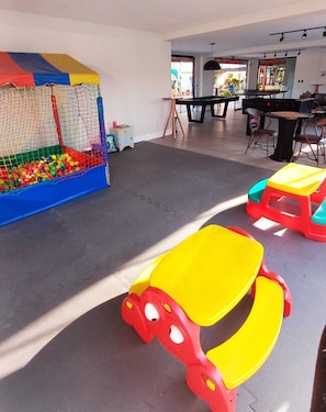 Game room - Vila Olaria Hotel (Penha)