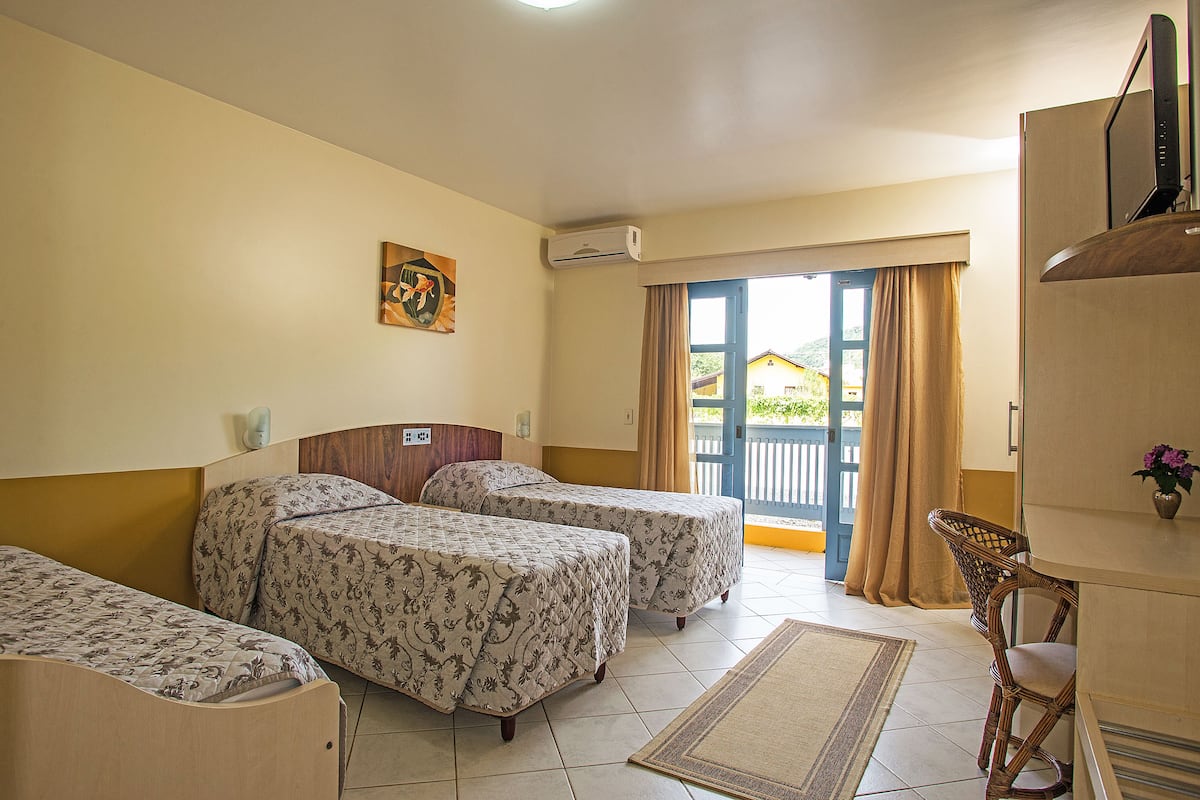 In-room safe, desk, free cots/infant beds, bed sheets