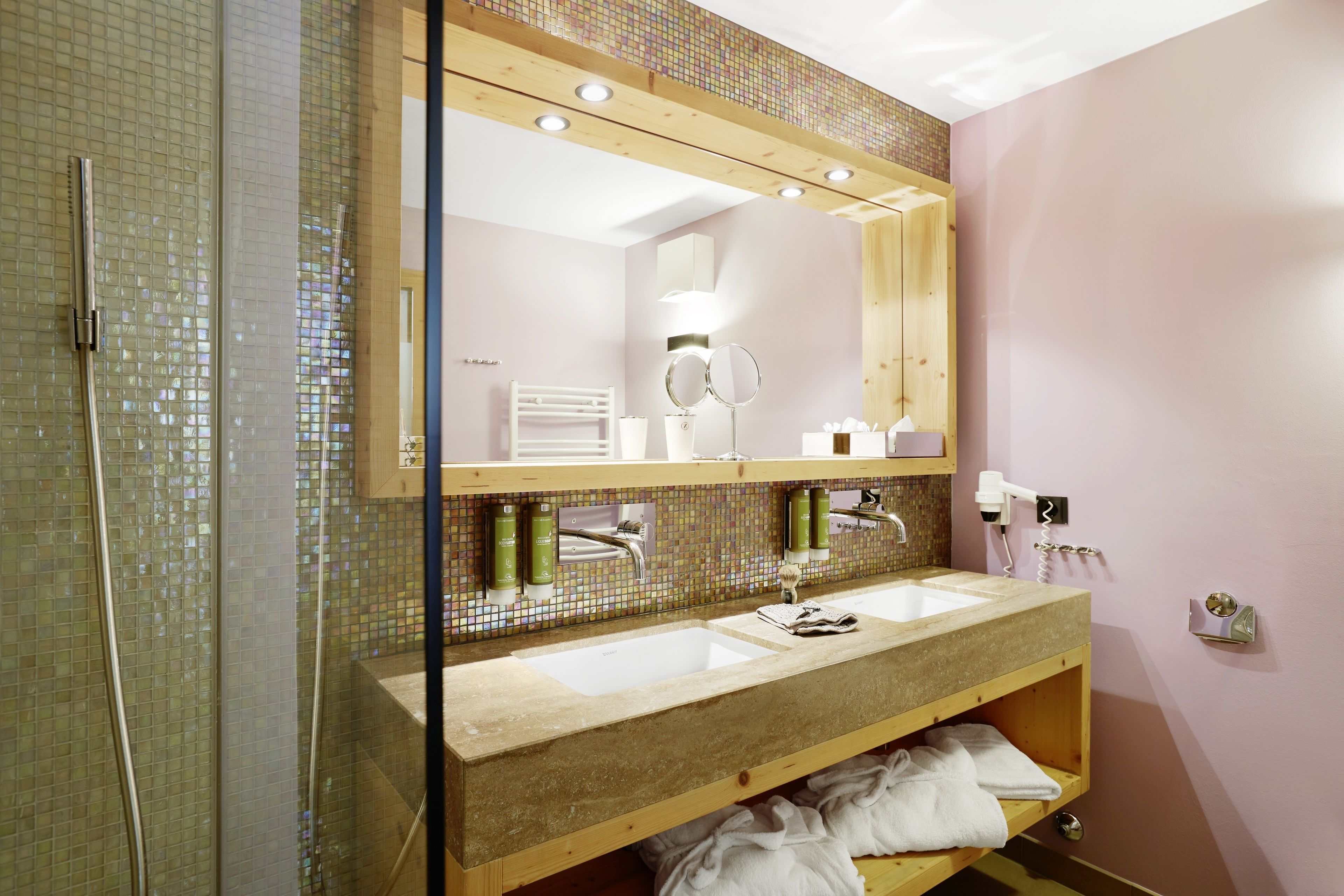 suite, 1 bedroom, kitchenette | bathroom | designer toiletries, hair dryer, bathrobes, slippers