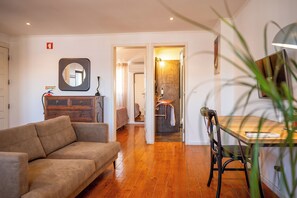 Apartamento, 1 habitación | Ropa de cama hipoalergénica, minibar, caja fuerte