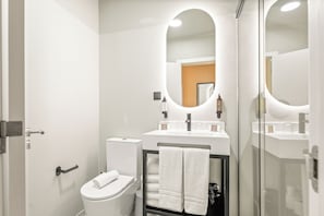 Familien-Vierbettzimmer | Badezimmer
