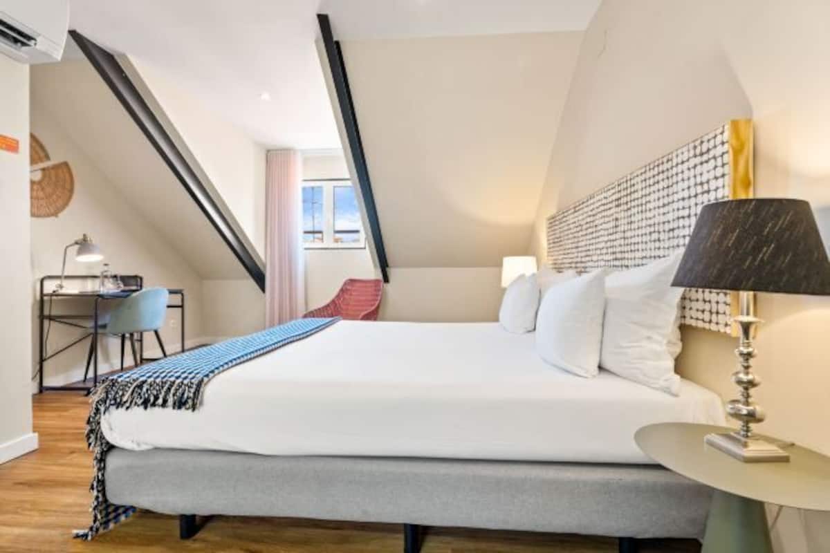 Allergivenligt sengetøj, minibar, pengeskab på værelset