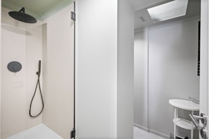 Standard-Doppelzimmer | Badezimmer