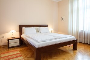 2 bedrooms, Egyptian cotton sheets, premium bedding, Select Comfort beds