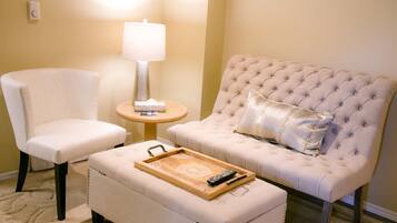 Suíte família, 2 quartos, para não fumantes (Upper Level, No Pets Allowed) | 1 quarto, Wi-Fi de cortesia, roupa de cama