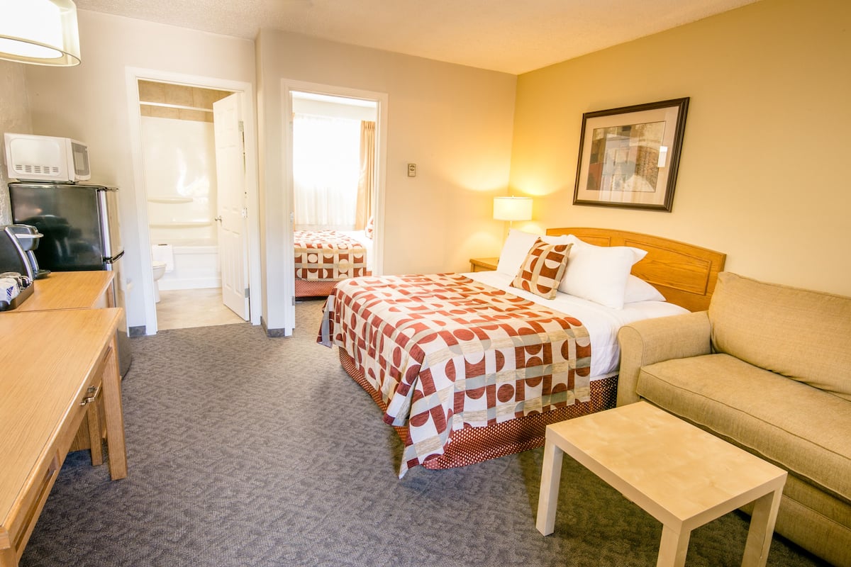 1 bedroom, free WiFi, bed sheets
