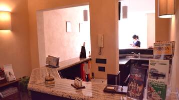 Borne des arrivées/des départs