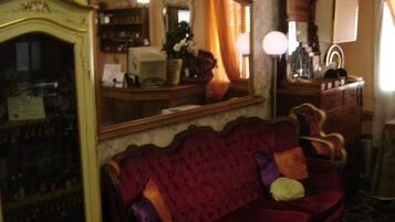 Sala de estar en el lobby