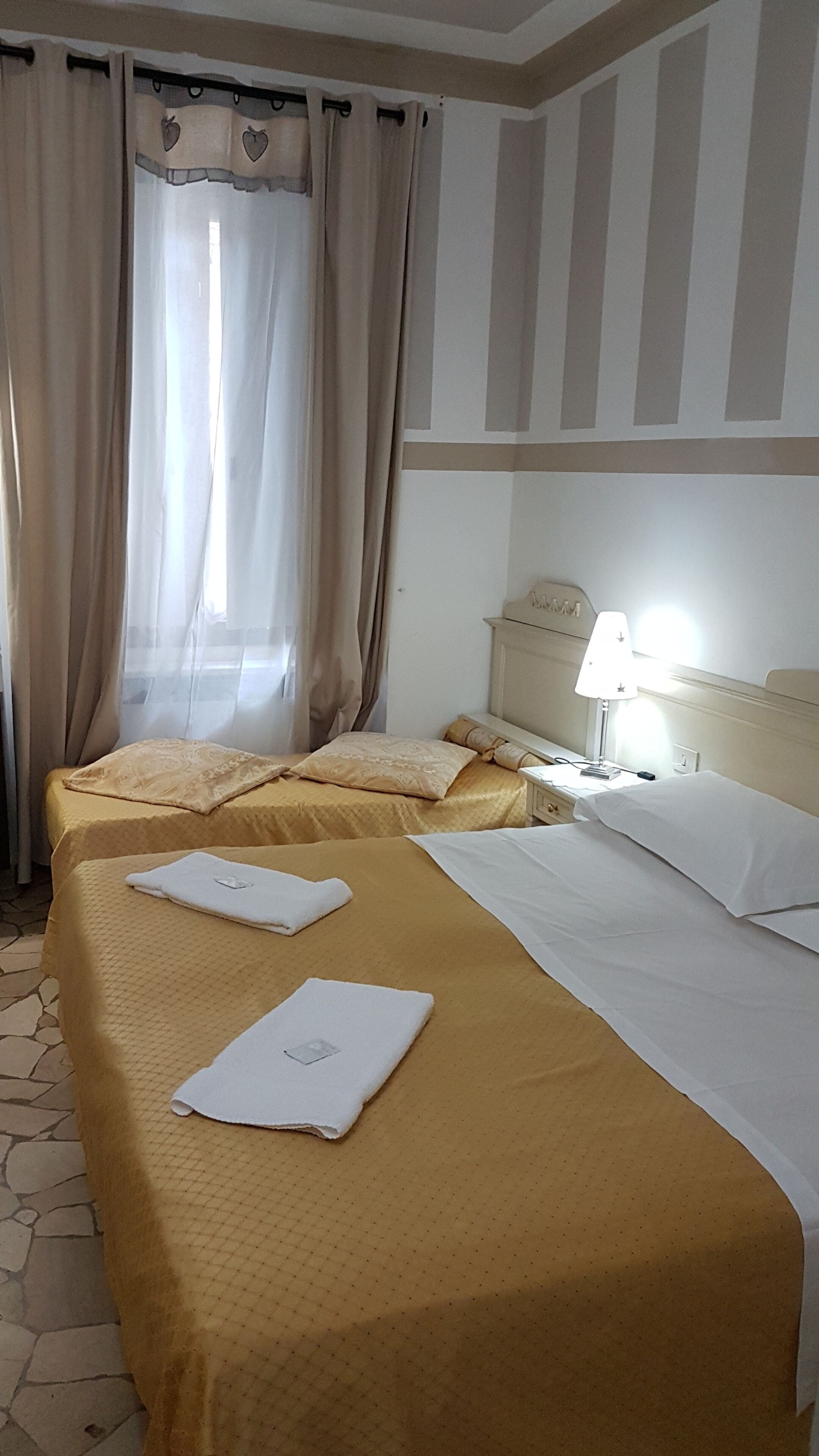 Triple Room, Shared Bathroom | Down comforters, desk, blackout drapes, soundproofing