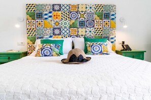 ベビーベッド、可動式ベッド