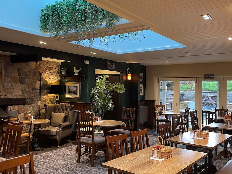 Lunch and dinner served, local cuisine