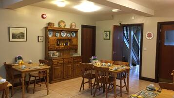 Desayuno para llevar (GBP 7.50 por persona)