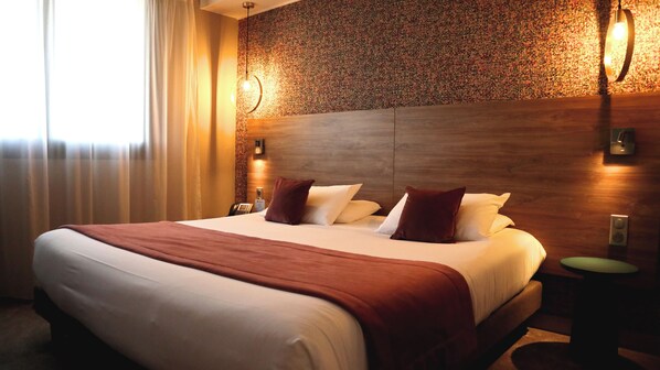 Minibar, desk, soundproofing, free cribs/infant beds - Best Western Hotel Le Quercy (Brive-la-Gaillarde)