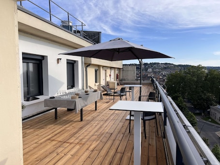 Standard Apartment, 2 Queen Beds, Non Smoking, Kitchen | View from room
