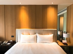프리미어룸 | 고급 침구, 미니바, 객실 내 금고, 책상