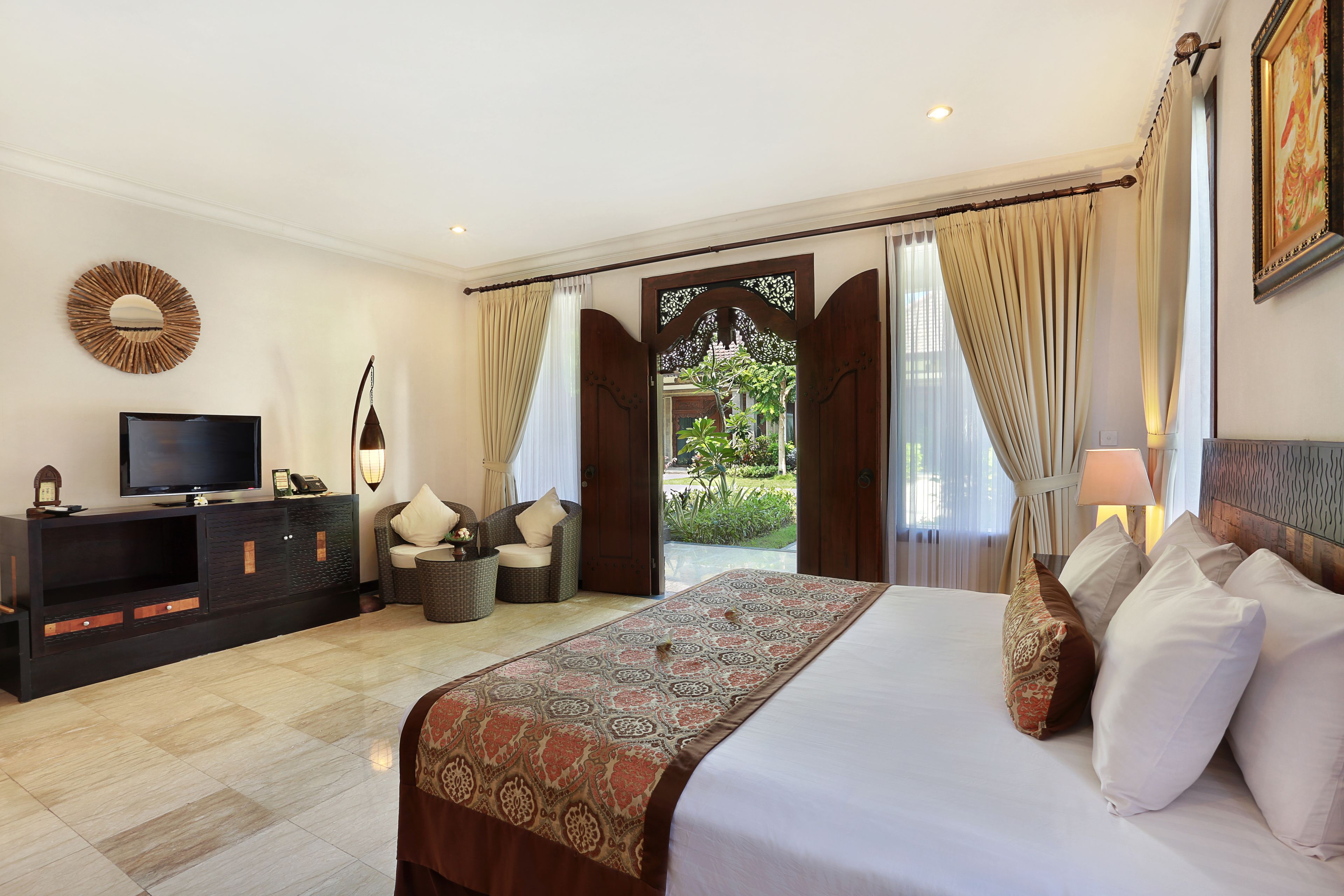 Minibar, in-room safe, individually decorated, desk