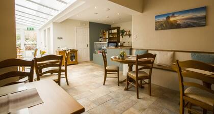 Cul-Erg House & Kitchen