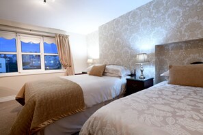 Deluxe Twin Room, Ensuite - Cul-Erg House & Kitchen (Portstewart)