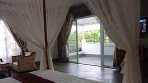 Junior Suite, 1 Double Bed - Royal Mekong Boutique (Phnom Penh)