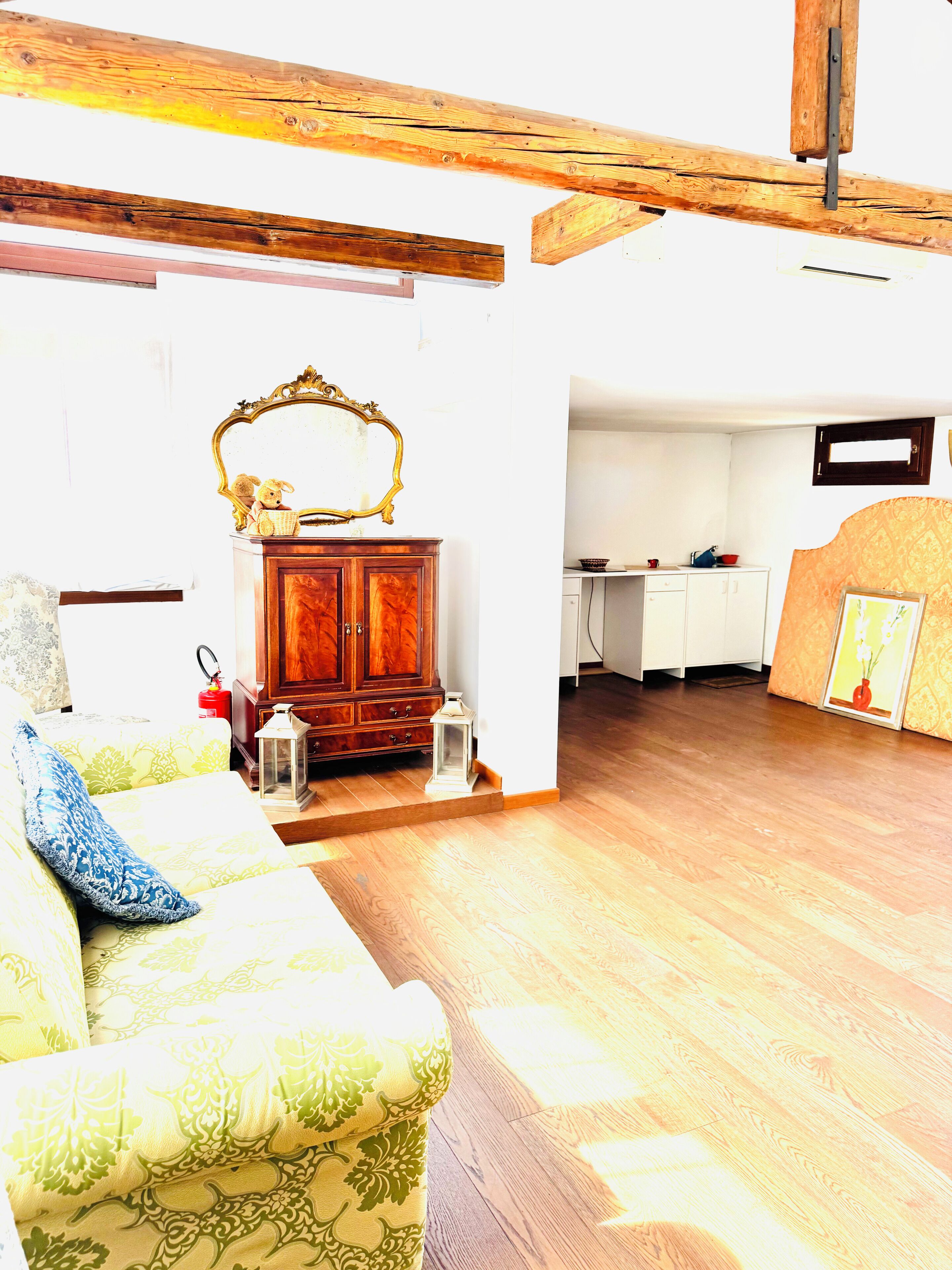 Coin salon dans le hall