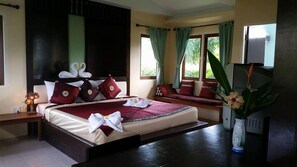 บังกะโล, ริมสระว่ายน้ำ | 1 ห้องนอน, เครื่องนอนระดับพรีเมียม, เตียง Select Comfort