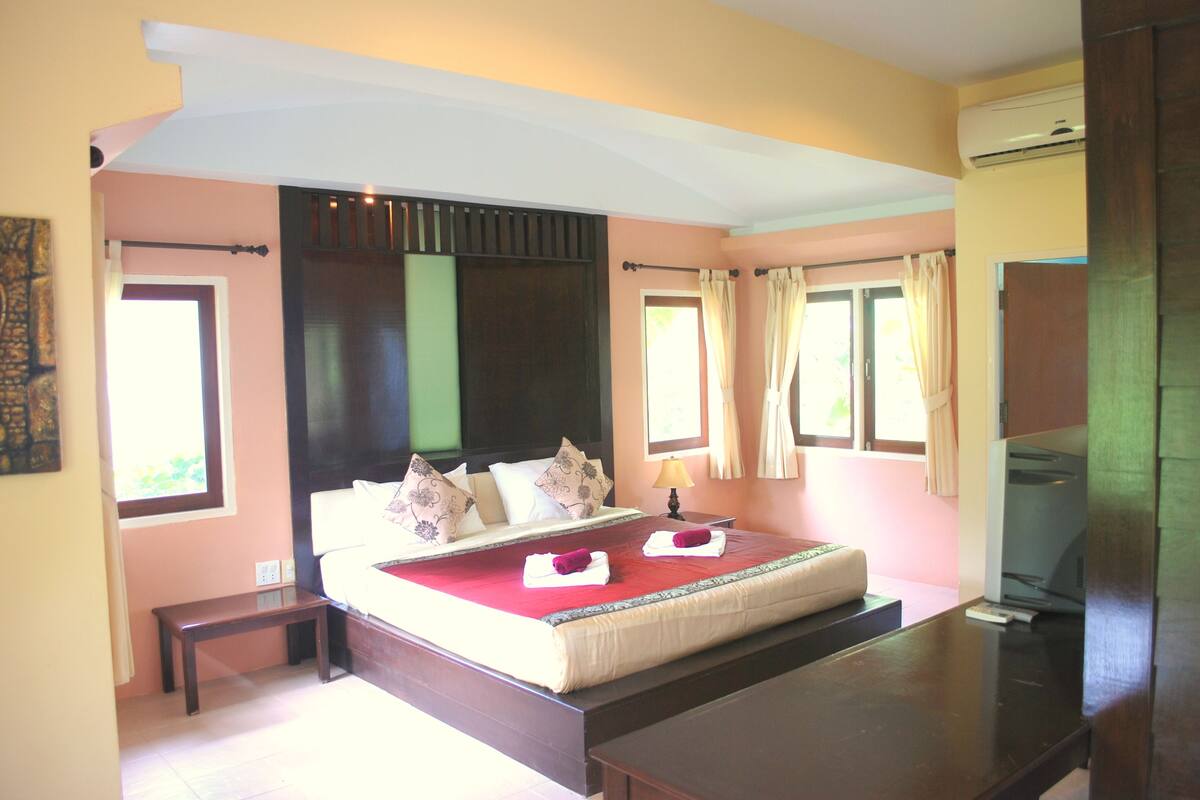 Bungalow, Poolside | 1 bedroom, premium bedding, Select Comfort beds, in-room safe