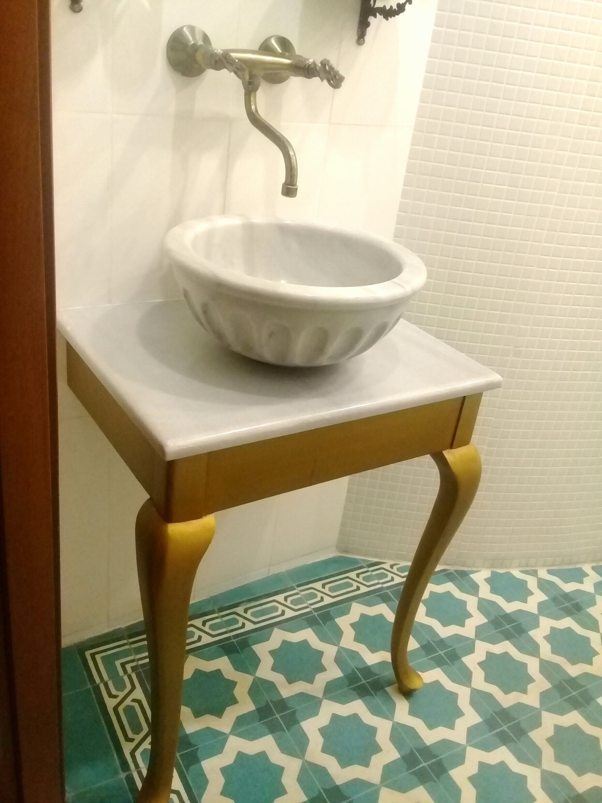 economy triple room | bathroom | combined shower/bathtub, deep-soaking bathtub, free toiletries