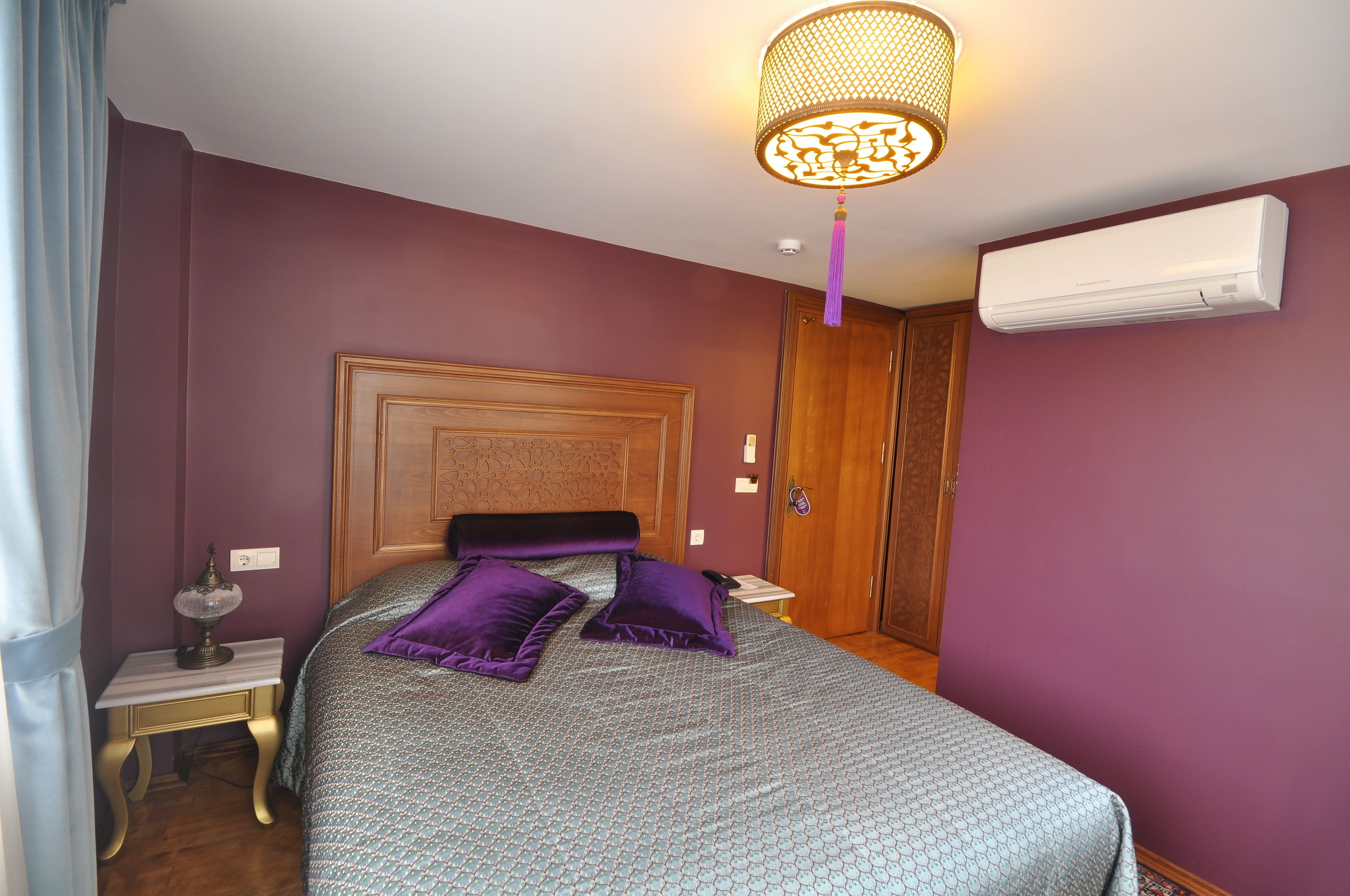economy double room, 1 bedroom | 1 bedroom, in-room safe, individually decorated, individually furnished