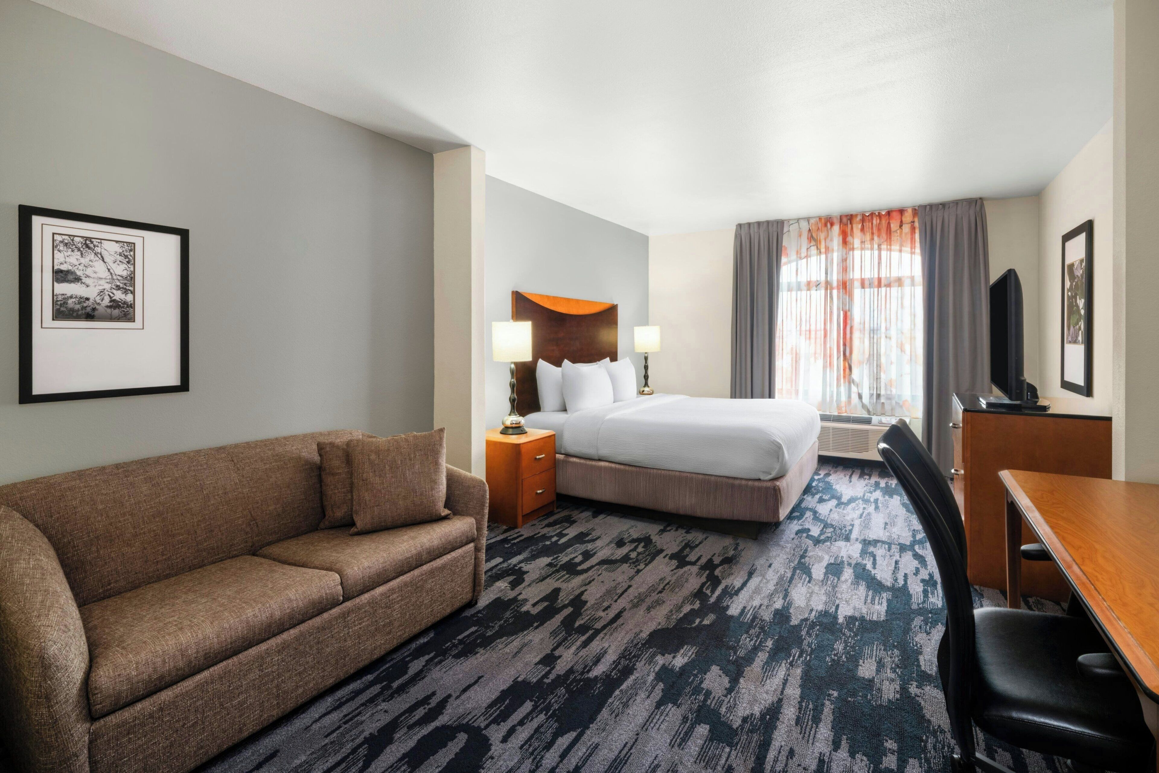 Rom, 1 kingsize-seng med sovesofa | Skrivebord, strykejern/-brett og barnesenger (inkludert)